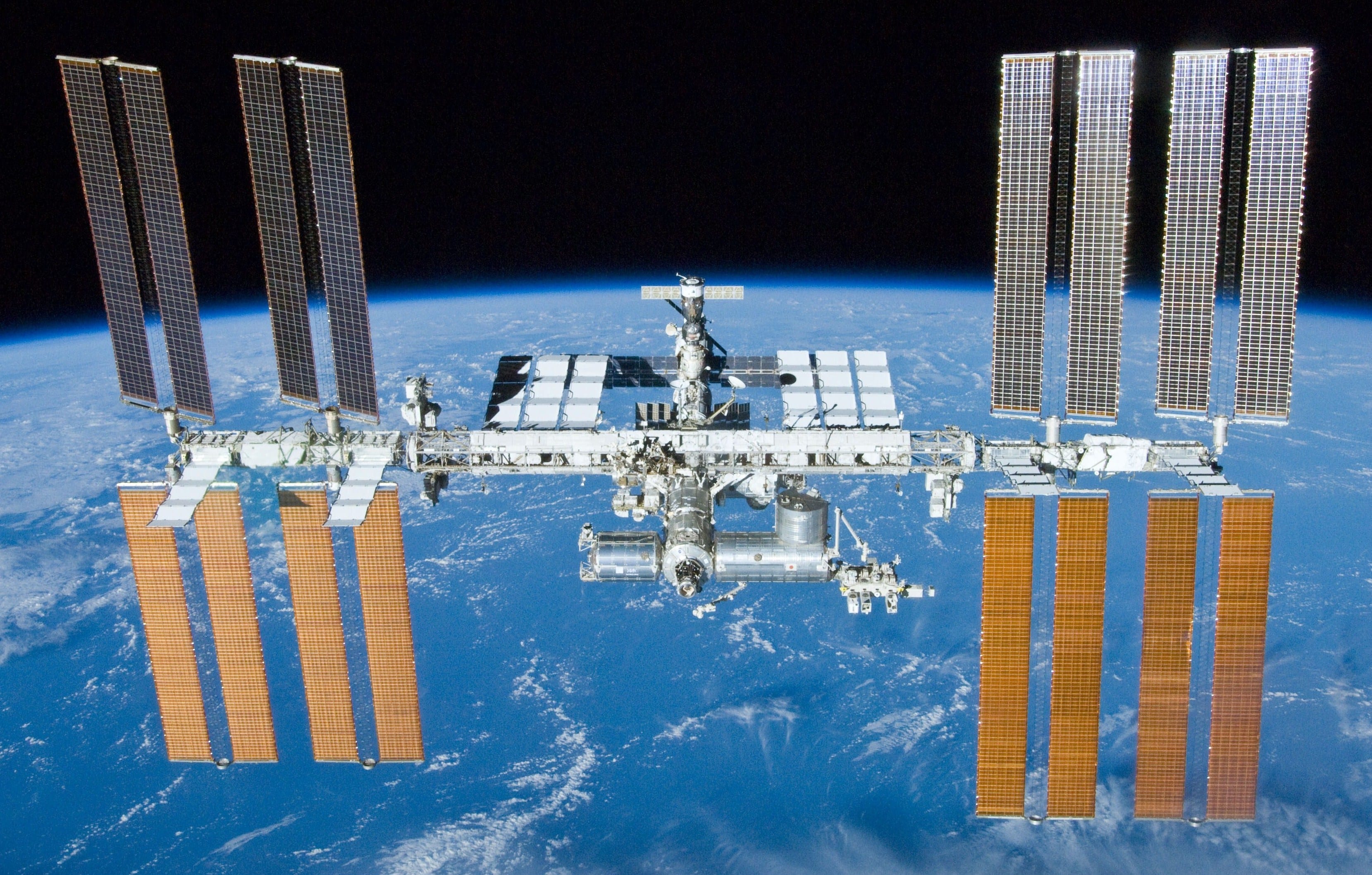 Creating Shared Identity in the Global Virtual Workplace: Lessons from Space